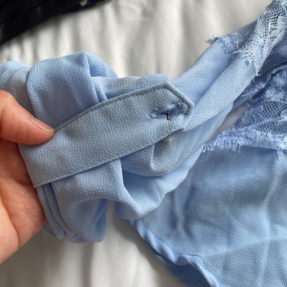 Light blue polyester crop top size medium - Picture 3 of 3